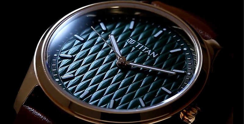 Đồng hồ Nữ Titan 2639WL01 được nhiều người yêu thích